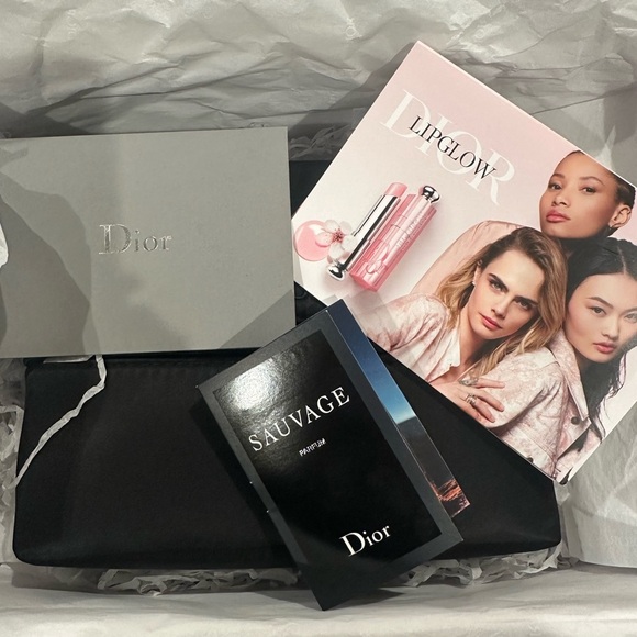 Dior Black Makeup or Grooming bag - Picture 3 of 10